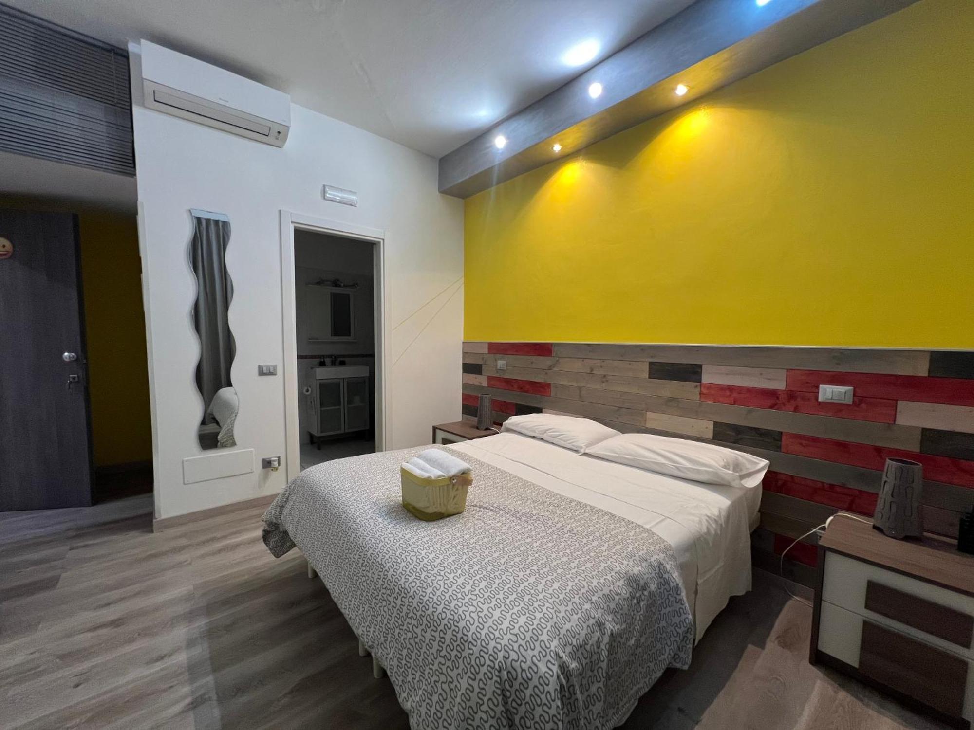 Whatshouse Pensionat 3*